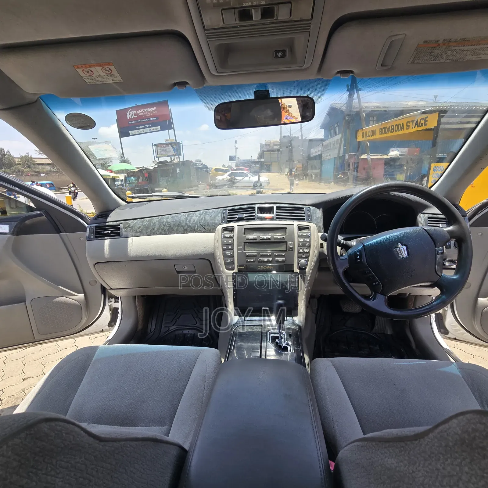 Toyota Crown 2010 White