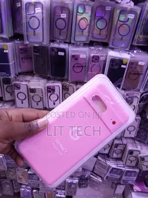 Pink Bubblegum Google Pixel 7 Liquid Silicone Case With Cloth Lining