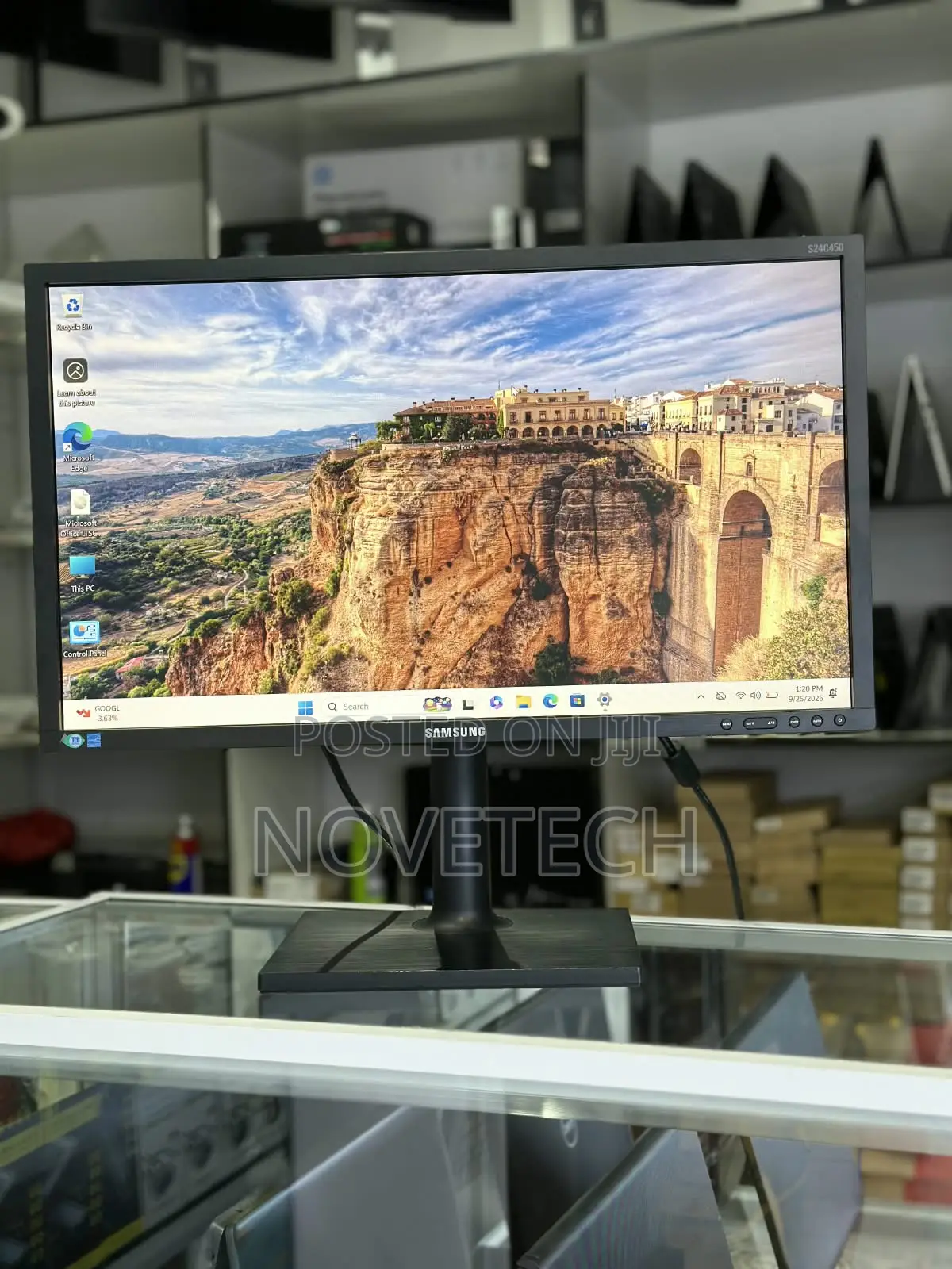 Samsung PC LED Monitor 24'' Full HD 1920 X 1080 VGA DPort DVI
