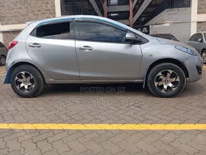 Mazda Demio 2011 Silver