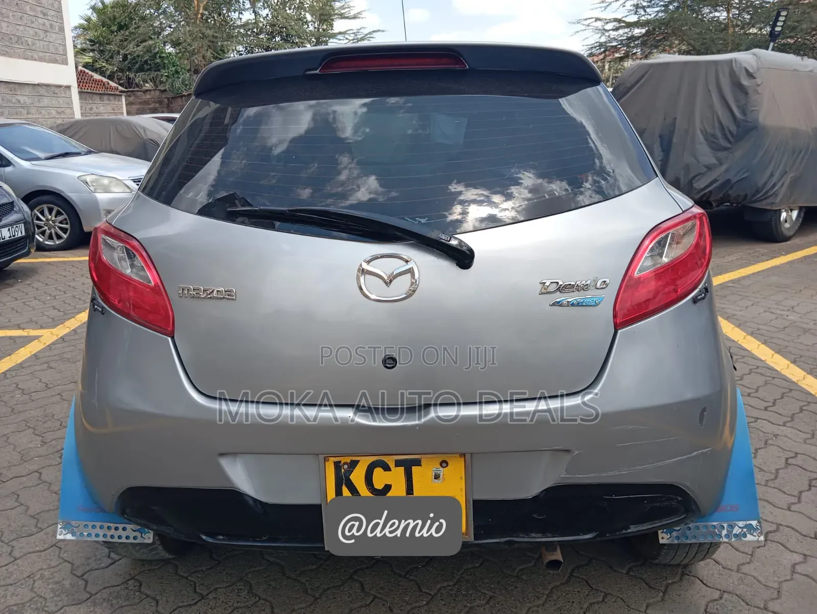 Mazda Demio 2011 Silver