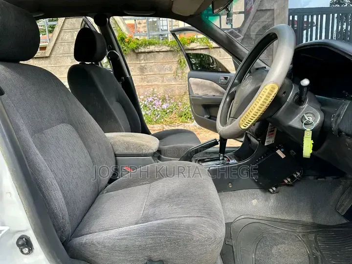Toyota Carina 2001 White