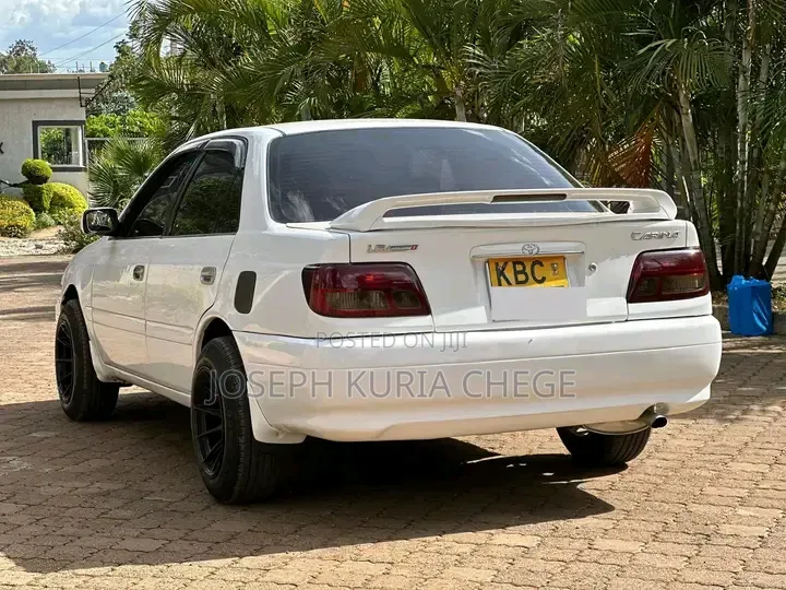 Toyota Carina 2001 White