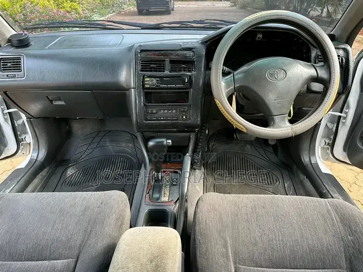 Toyota Carina 2001 White