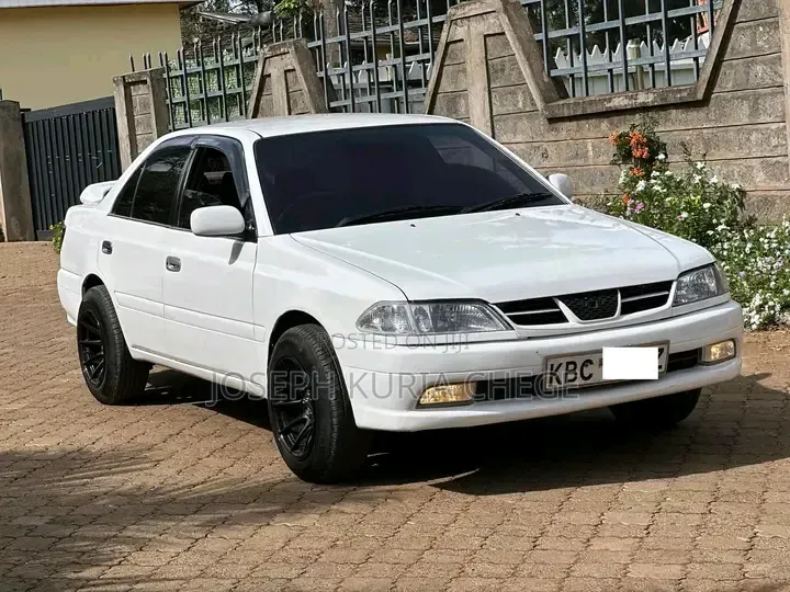 Toyota Carina 2001 White