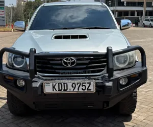 Toyota Hilux 2014 Silver