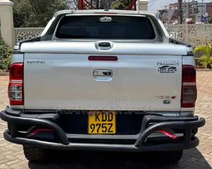 Toyota Hilux 2014 Silver