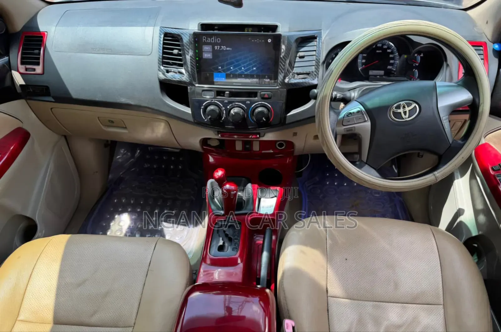 Toyota Hilux 2014 Silver