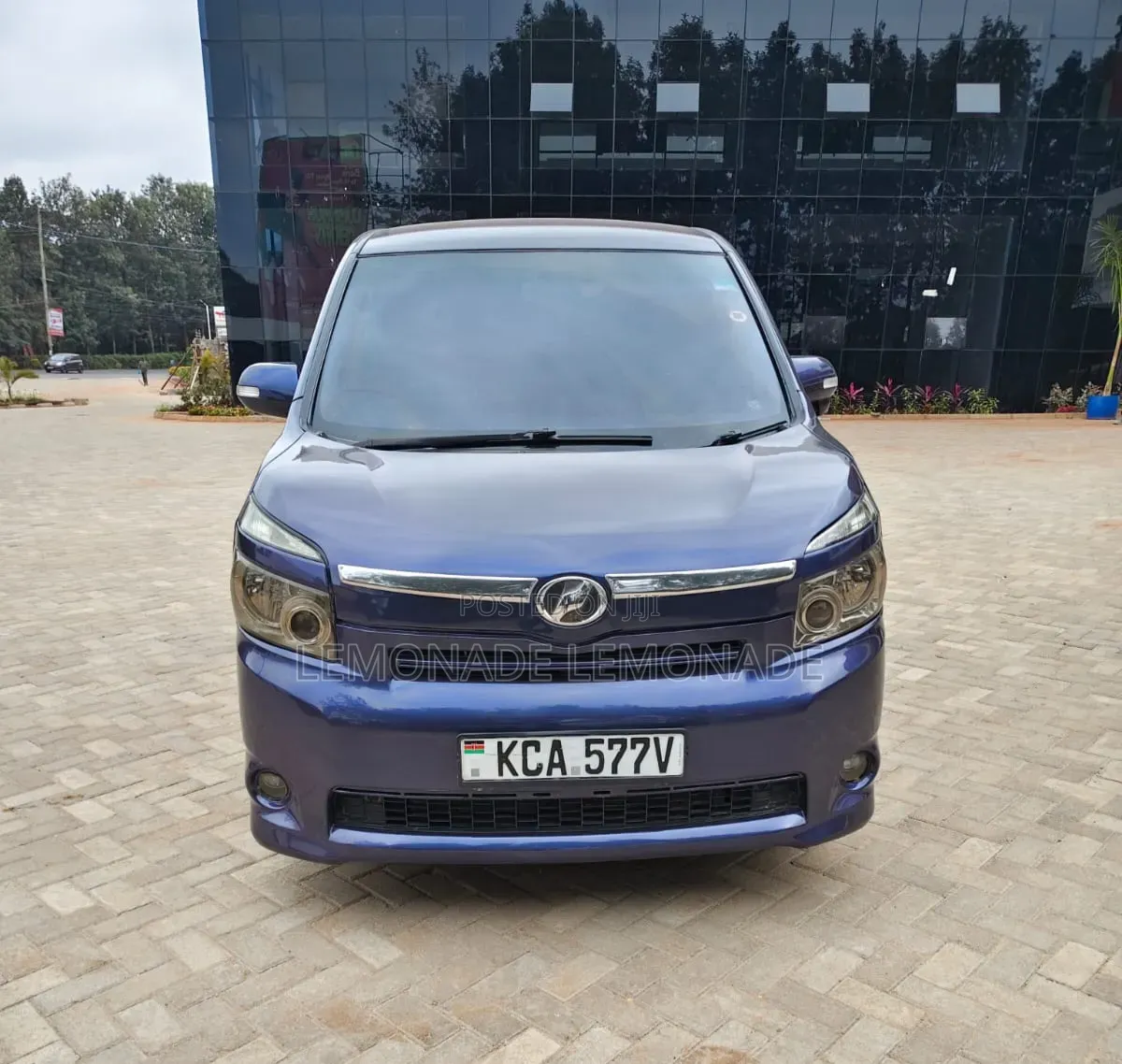 Toyota Voxy 2007 Blue