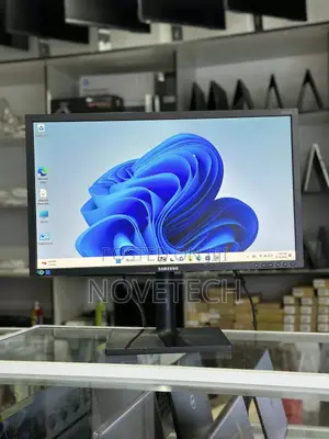 SAMSUNG 24 Inch 24" 24" Widescreen Monitor 1920x1200 DPort DVI VGA