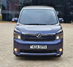 Toyota Voxy 2007 Blue