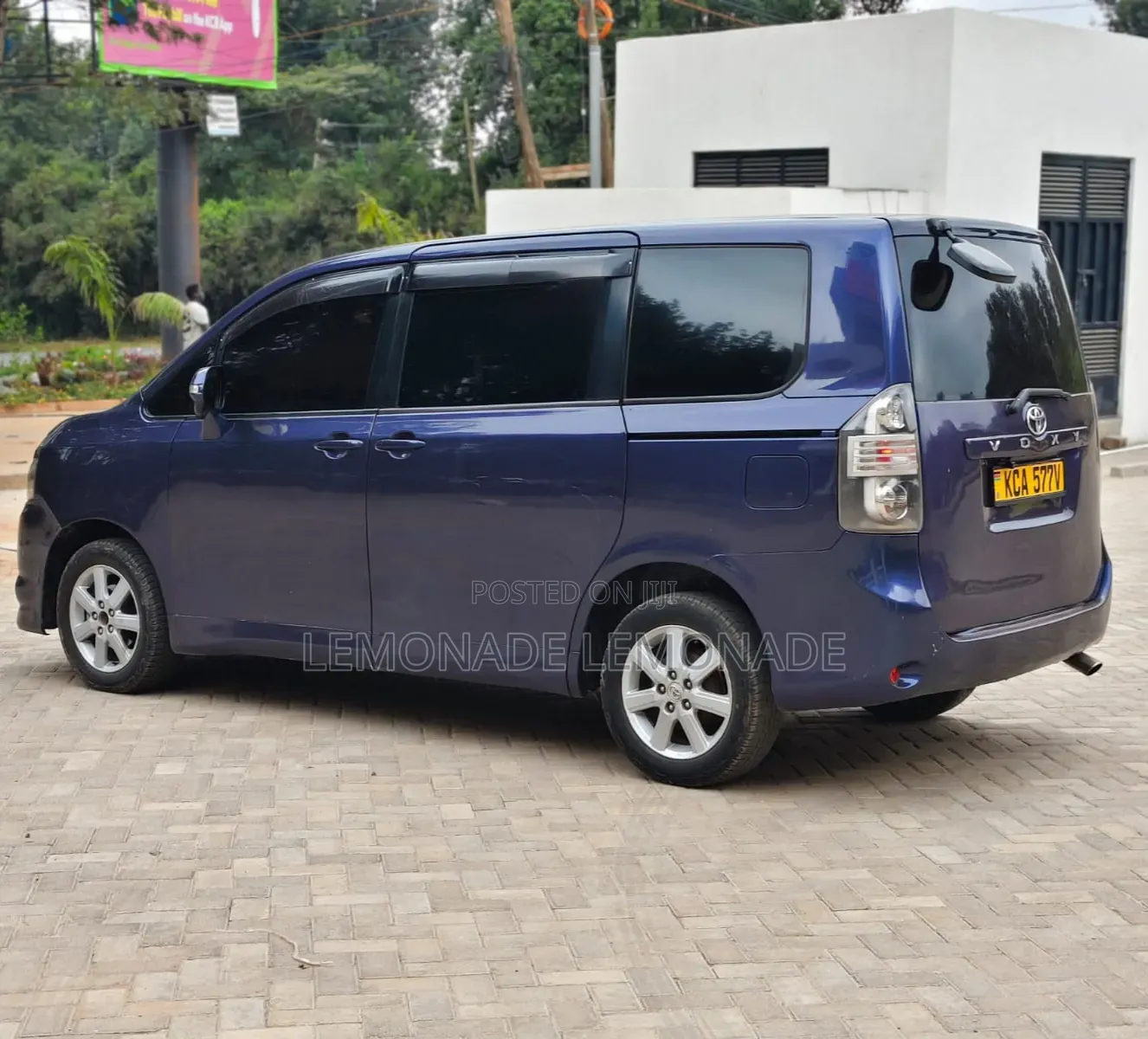 Toyota Voxy 2007 Blue