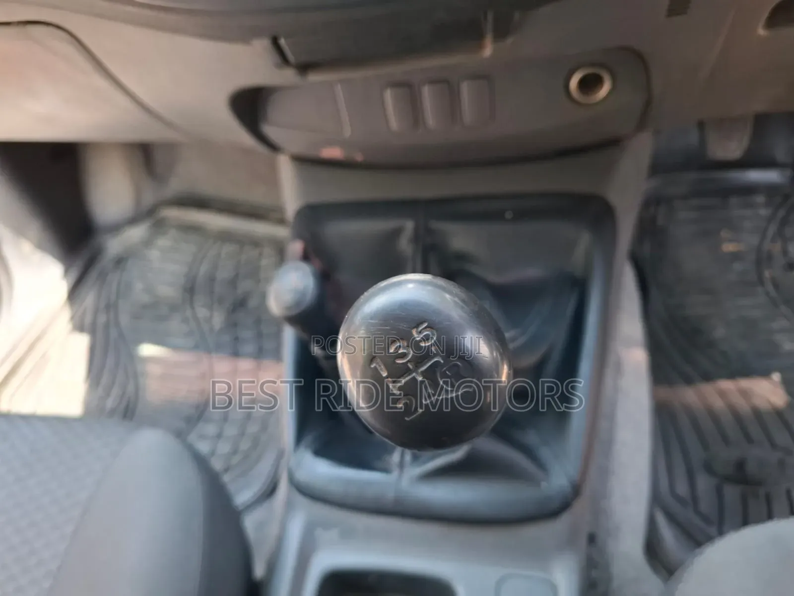 Toyota Hilux 2014 White