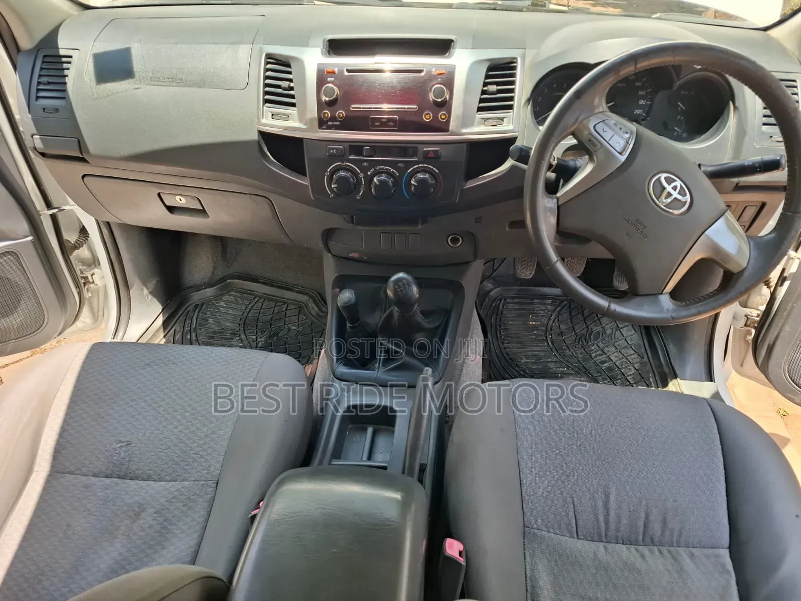 Toyota Hilux 2014 White