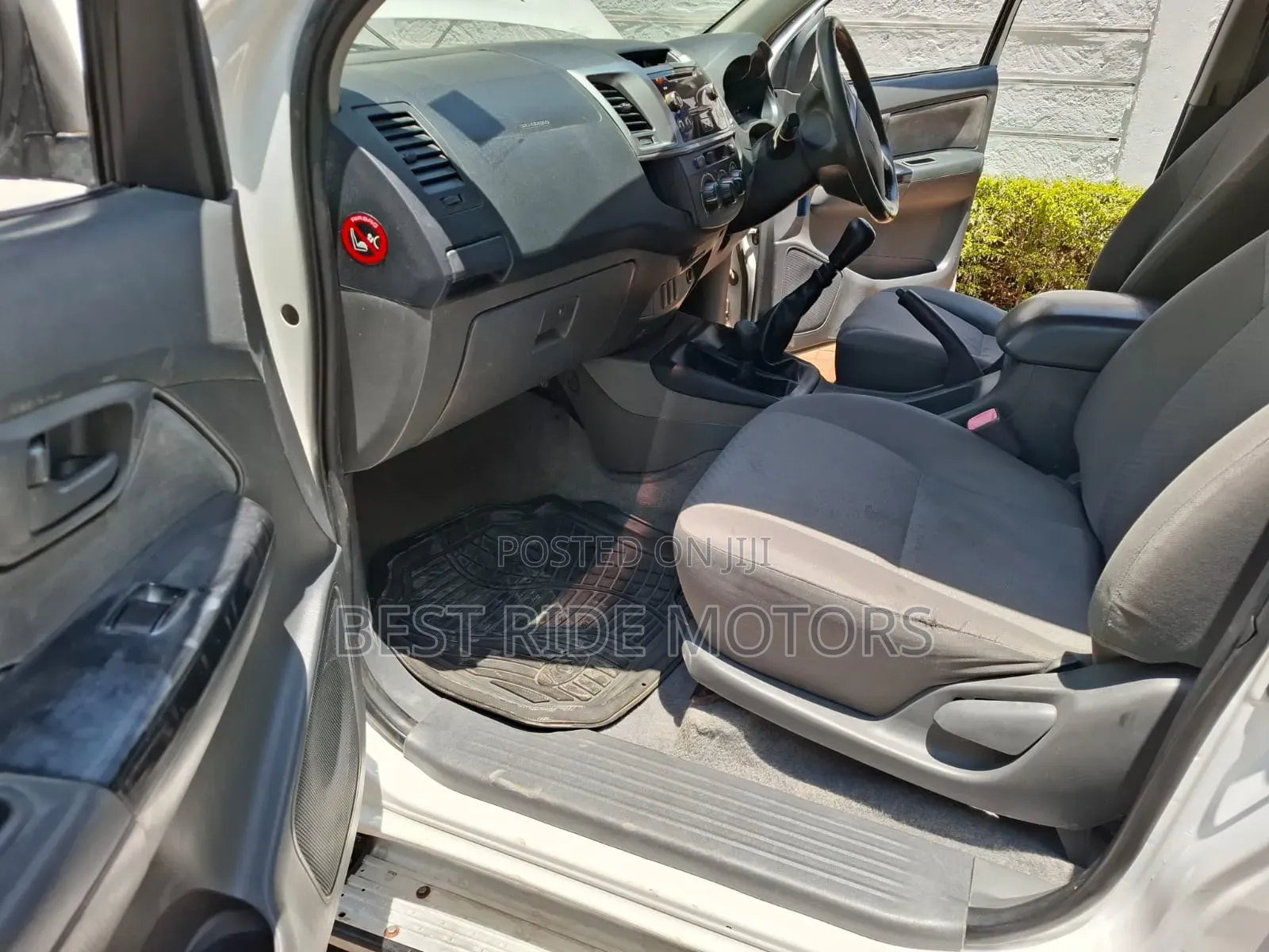 Toyota Hilux 2014 White