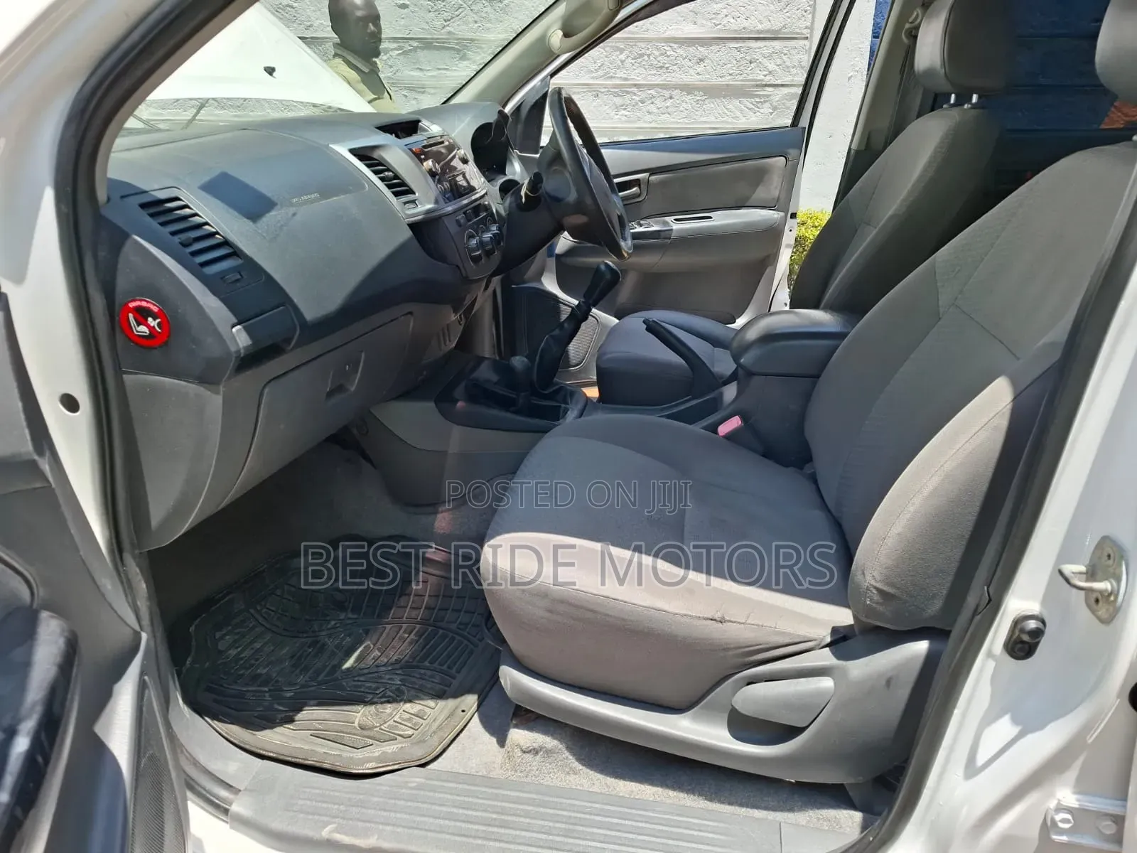 Toyota Hilux 2014 White