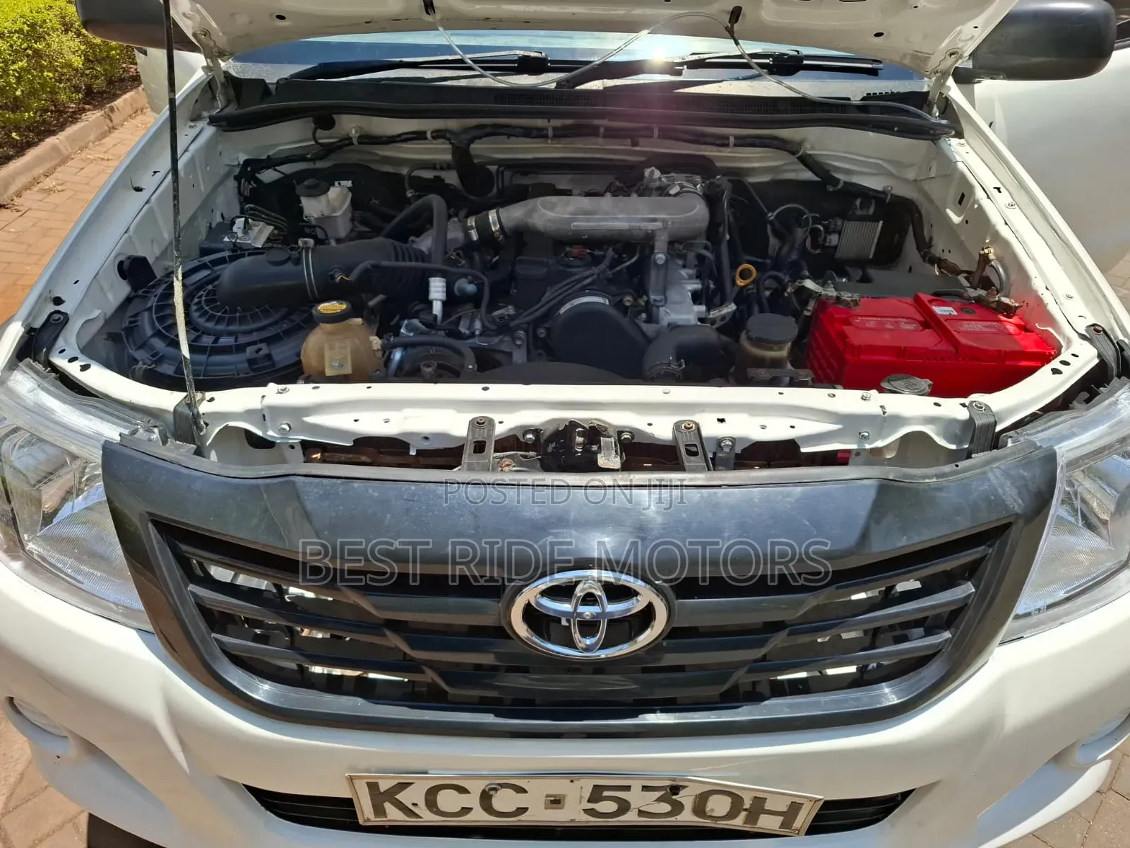 Toyota Hilux 2014 White