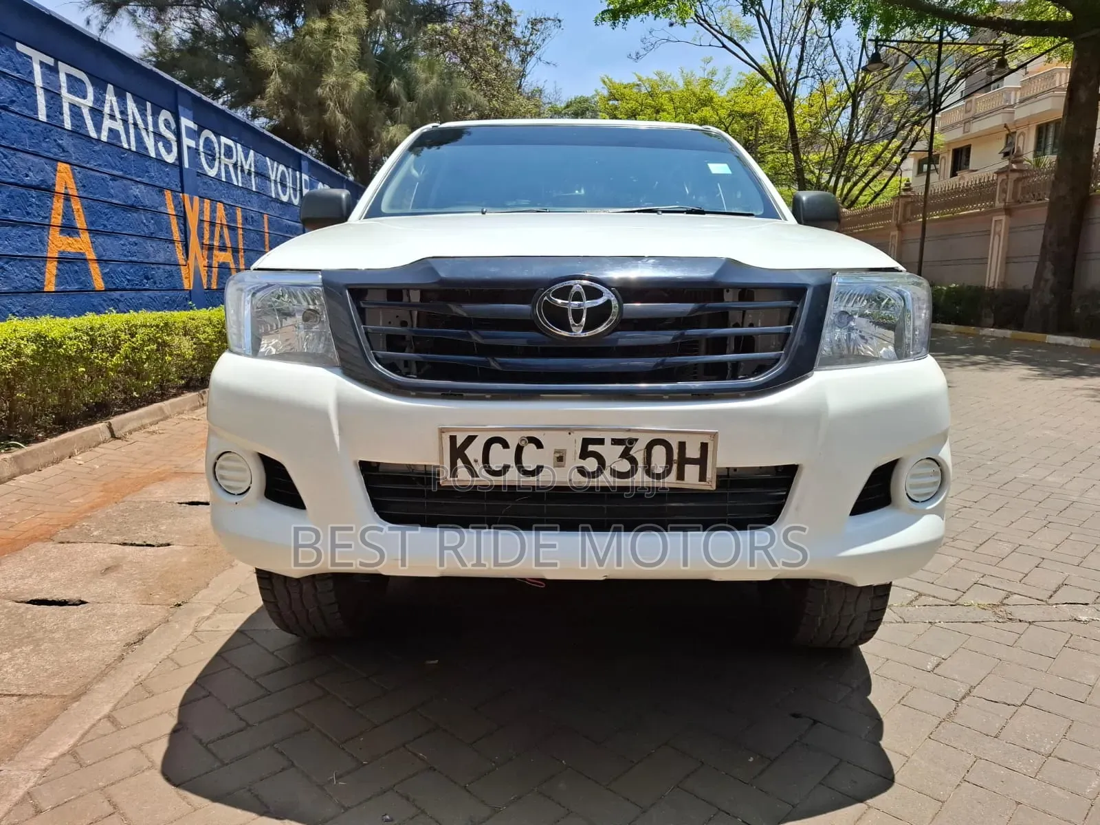 Toyota Hilux 2014 White