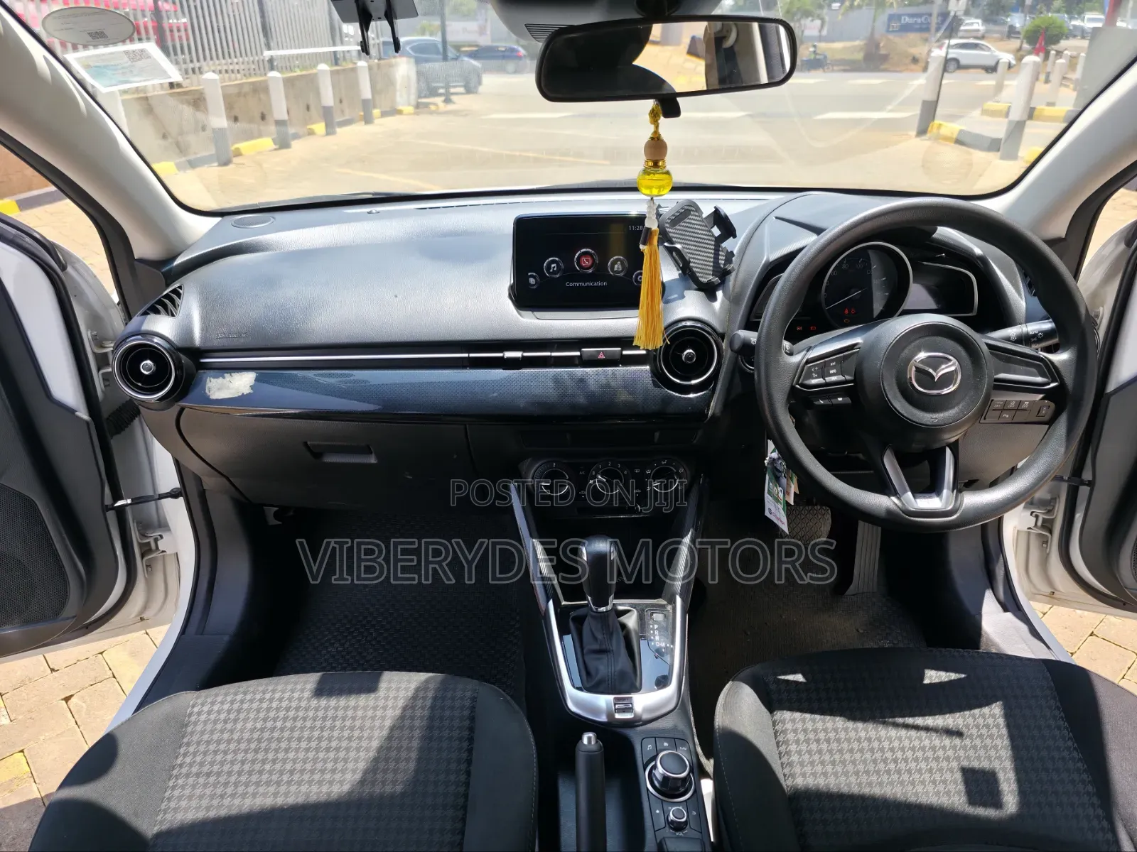 Mazda Demio 2018 White
