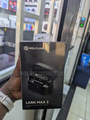 Hollyland LARK MAX 2 Combo 2-Person Wireless Microphone System