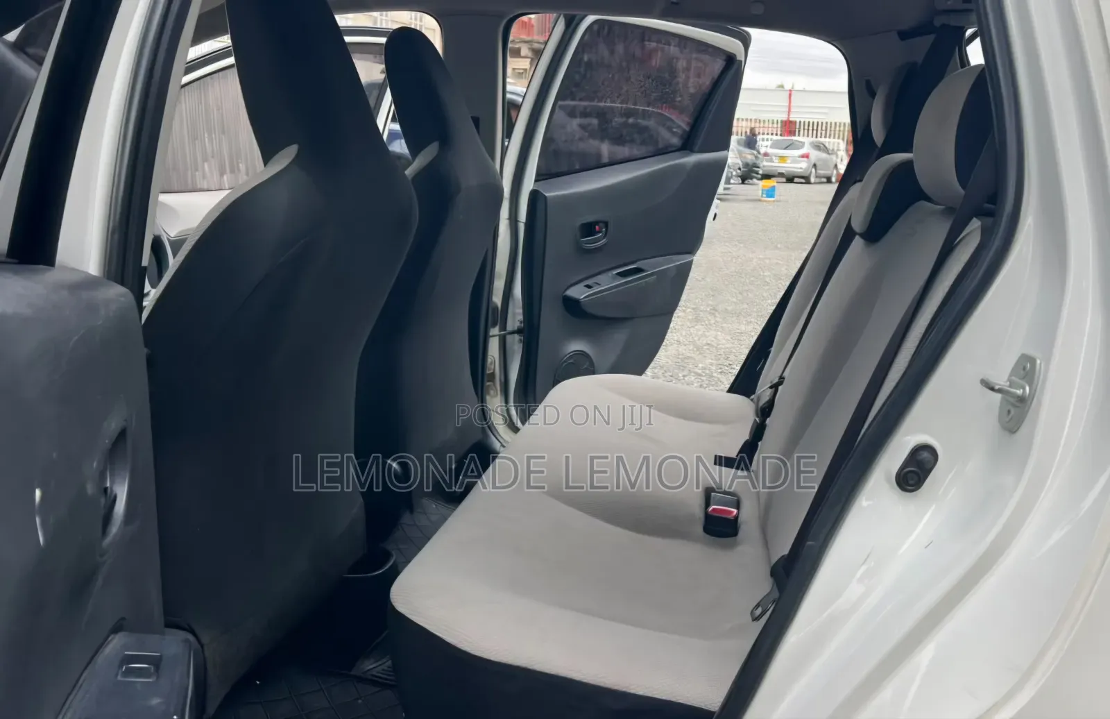 Toyota Vitz 1.3 FWD 5dr 2014 Pearl