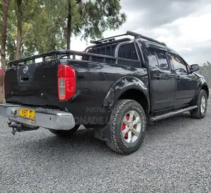 Nissan Navara 2005 Black