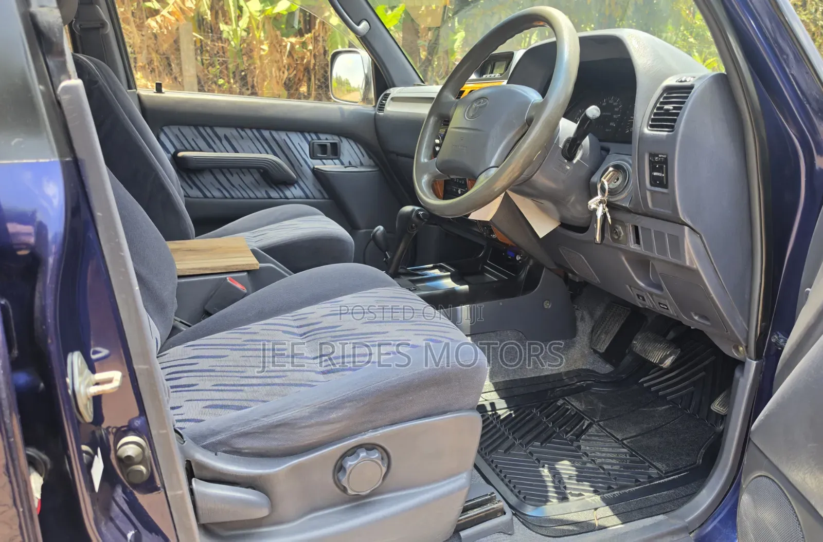 Toyota Land Cruiser Prado 2000 Blue