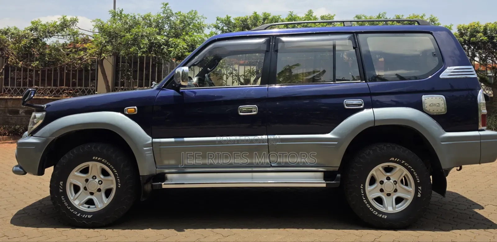 Toyota Land Cruiser Prado 2000 Blue