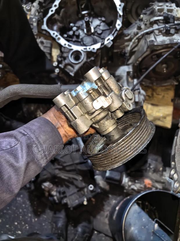 Power Steering Pump for 1az Noah - thumbnail 2