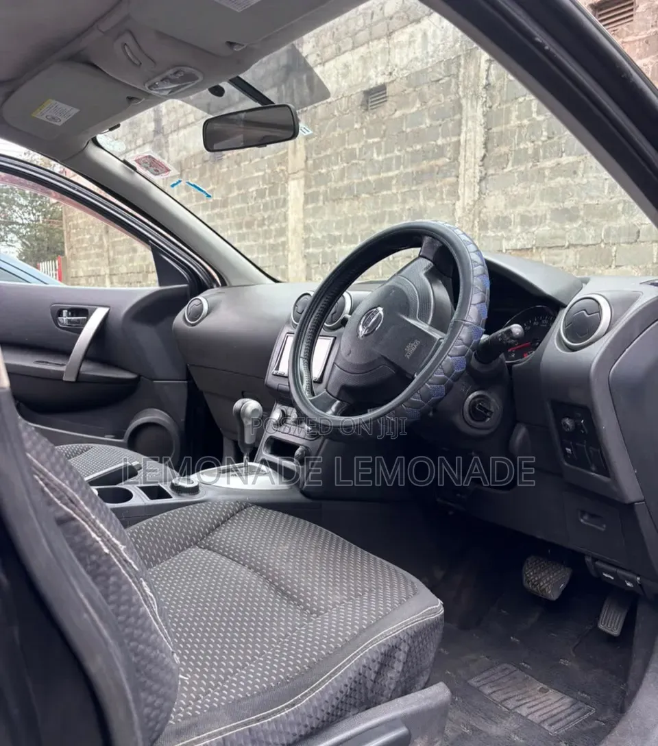 Nissan Dualis 2010 Black