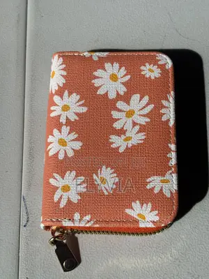 Floral Daisy Cardholder