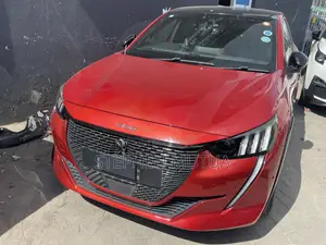 Peugeot 208 2021 Red