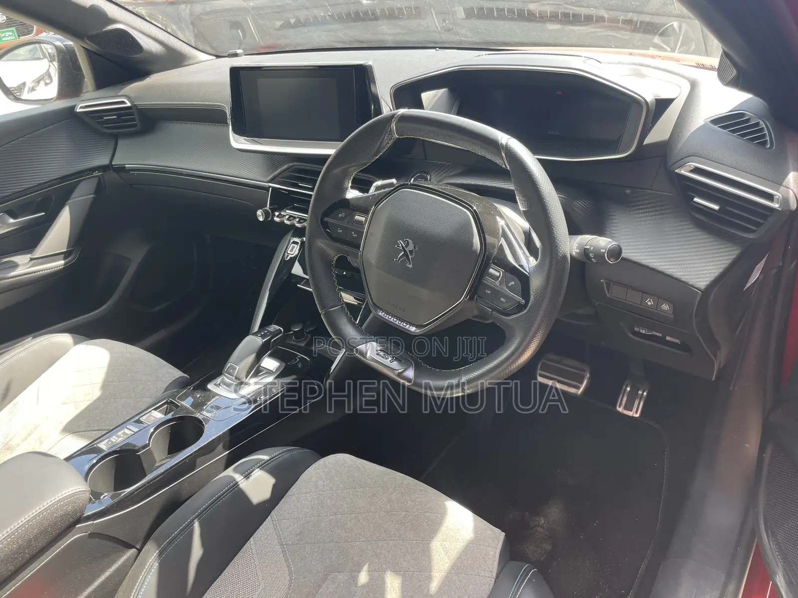 Peugeot 208 2021 Red