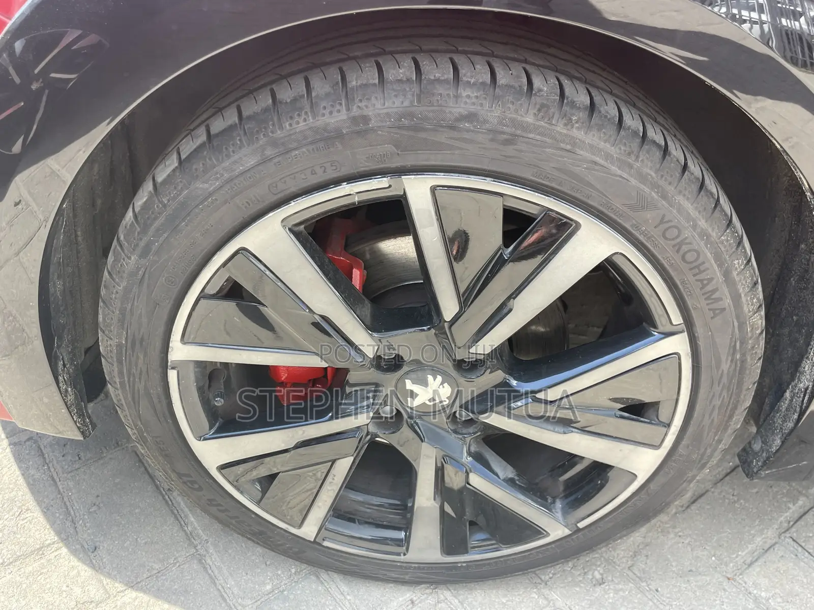 Peugeot 208 2021 Red
