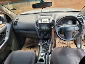 Isuzu D-MAX 2017 Silver