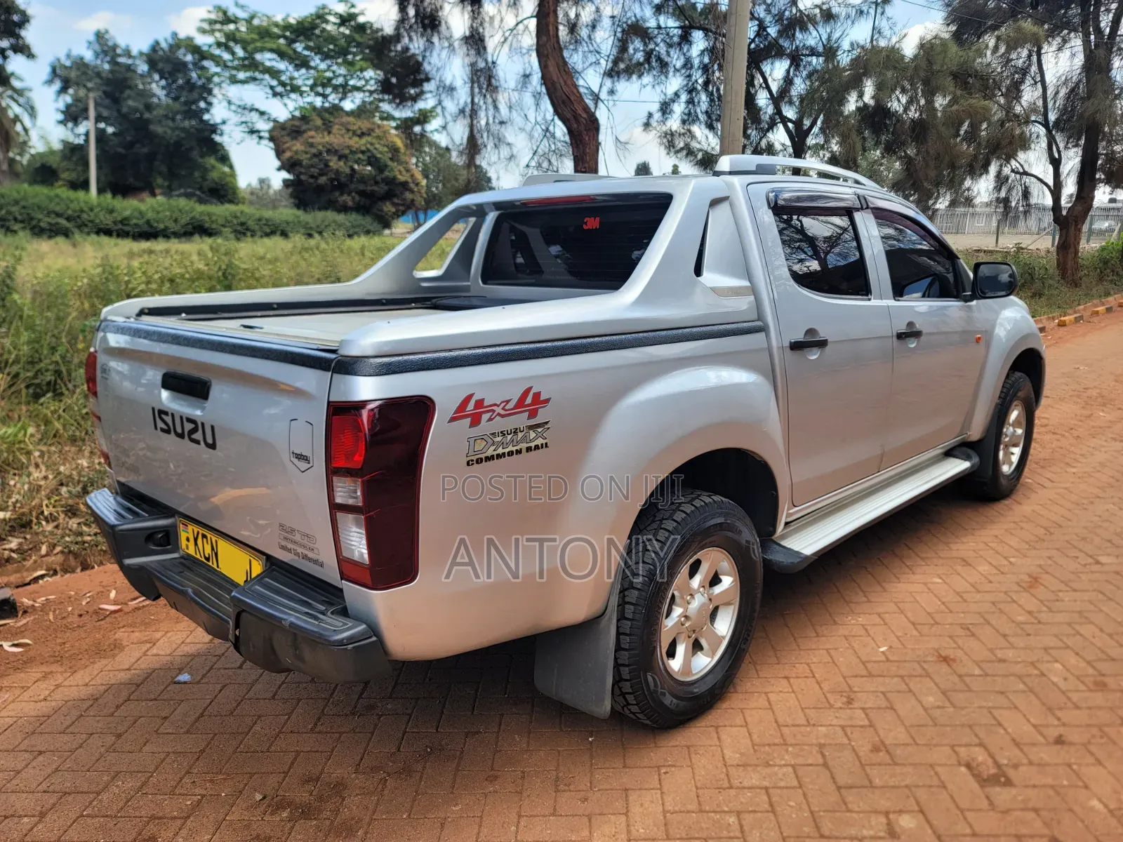 Isuzu D-MAX 2017 Silver