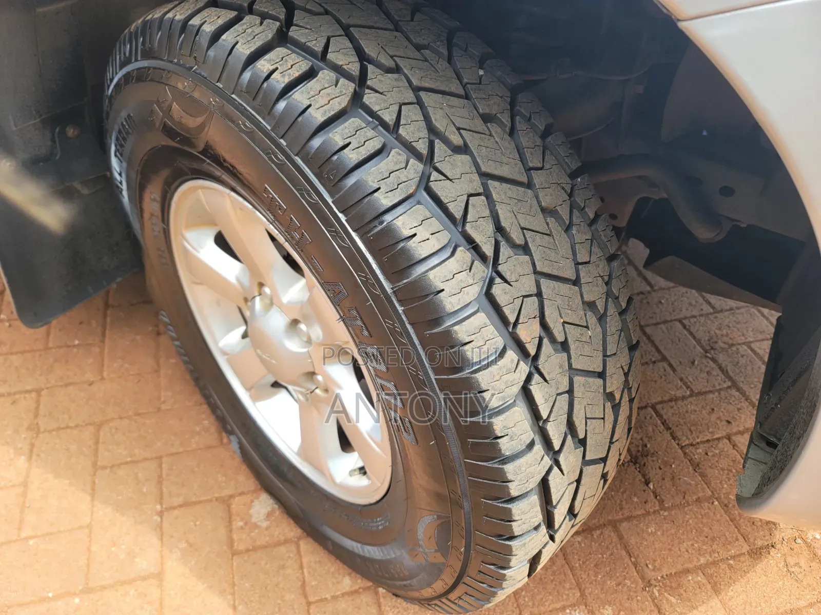 Isuzu D-MAX 2017 Silver