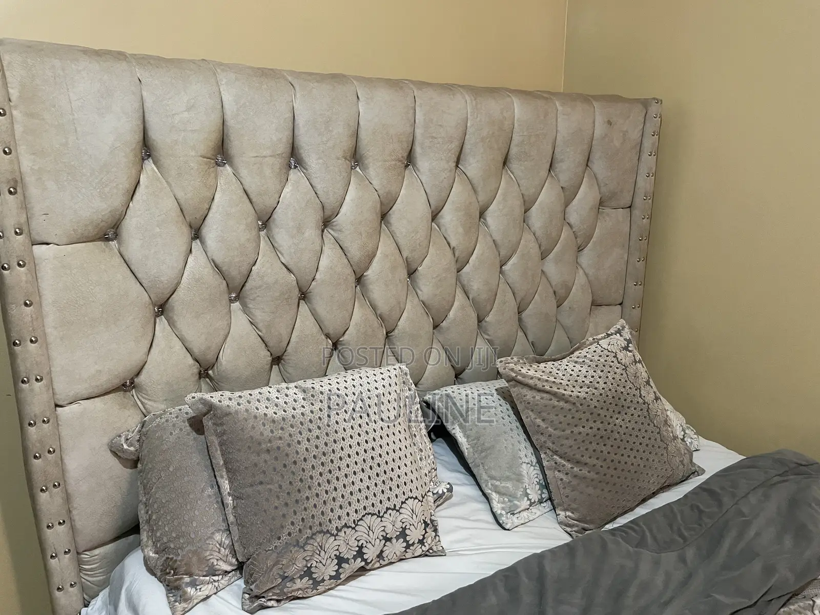 5 by 6 Chester Bed