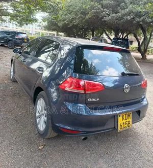 Volkswagen Golf 2016 Blue