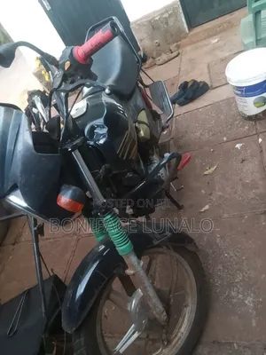TVS HLX Plus ES 2022 Black