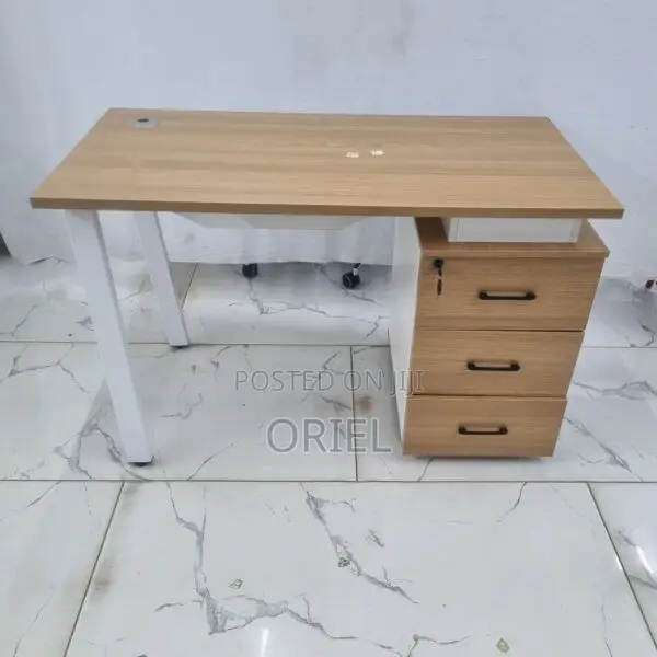 1.4 Meter Modern Office Desk With Drawers Kenya – Spacious Workstation