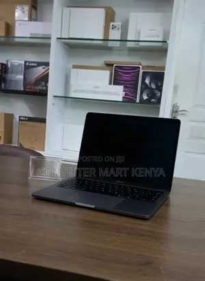 New Laptop Apple MacBook Pro 2020 32GB Intel Core i7 SSD 512GB
