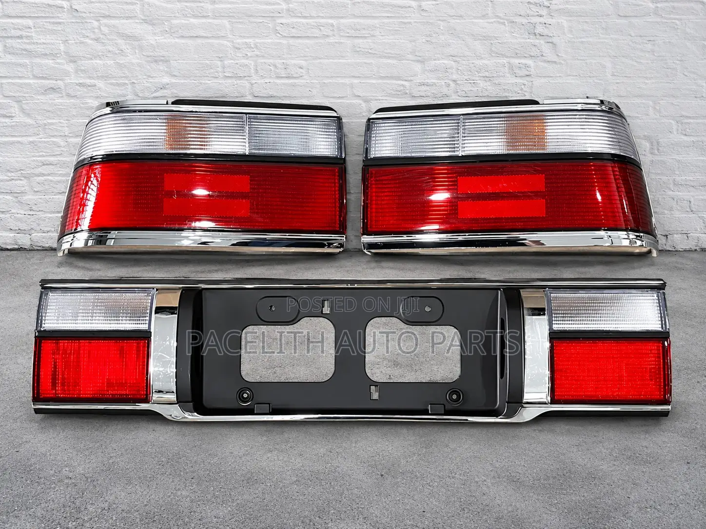 Tail Lamp / Light Set AE 90 / 91 Chrome