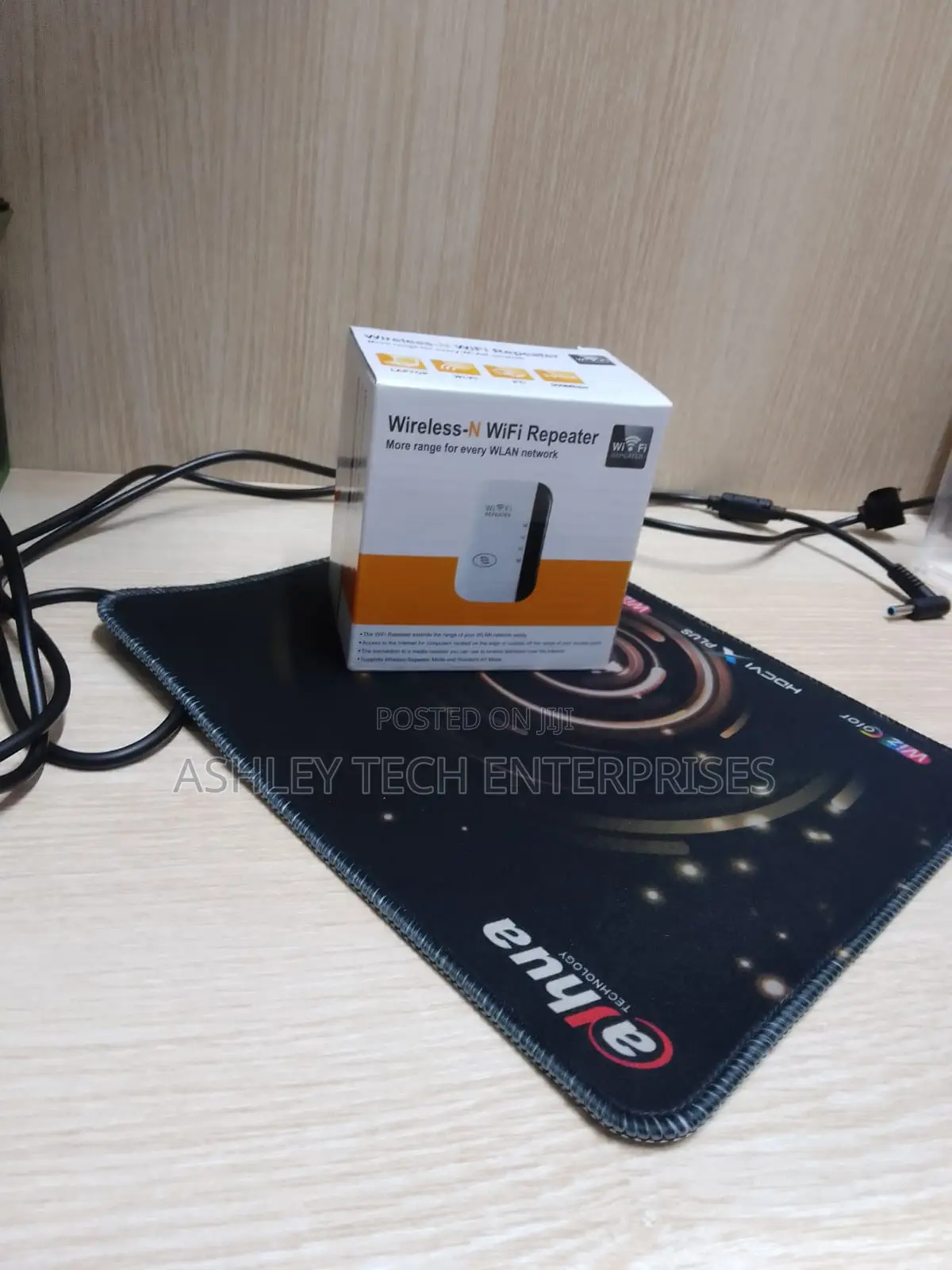 PowerMax WiFi Extender 300Mbps Repeater
