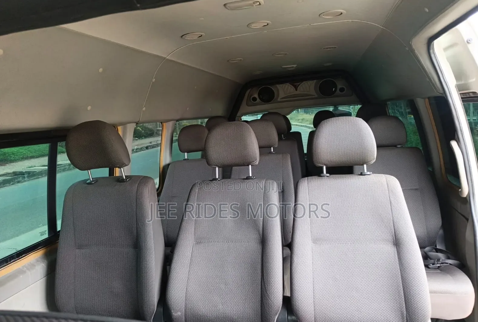 Toyota HiAce 2015 White