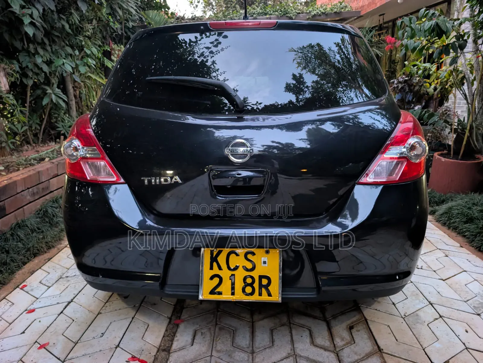 Nissan Tiida 1.5L 16V 2011 Black