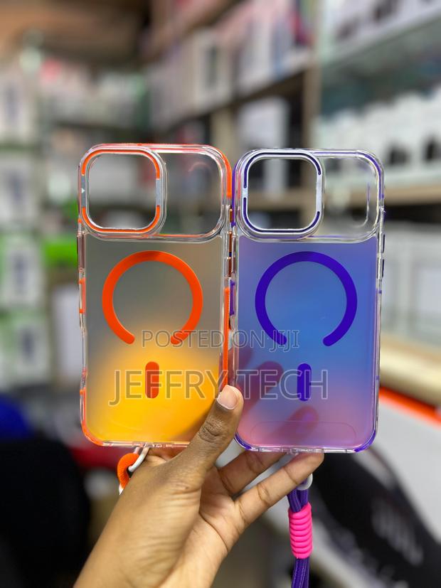 Gradient Clear MagSafe Cases With Straps for the iPhone 17 Pro Max - thumbnail 2