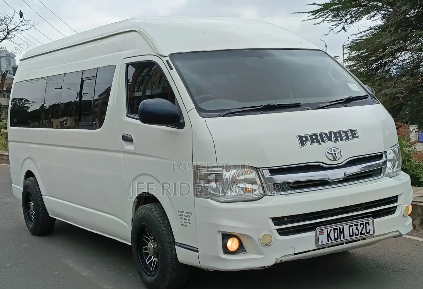 Toyota HiAce 2015 White