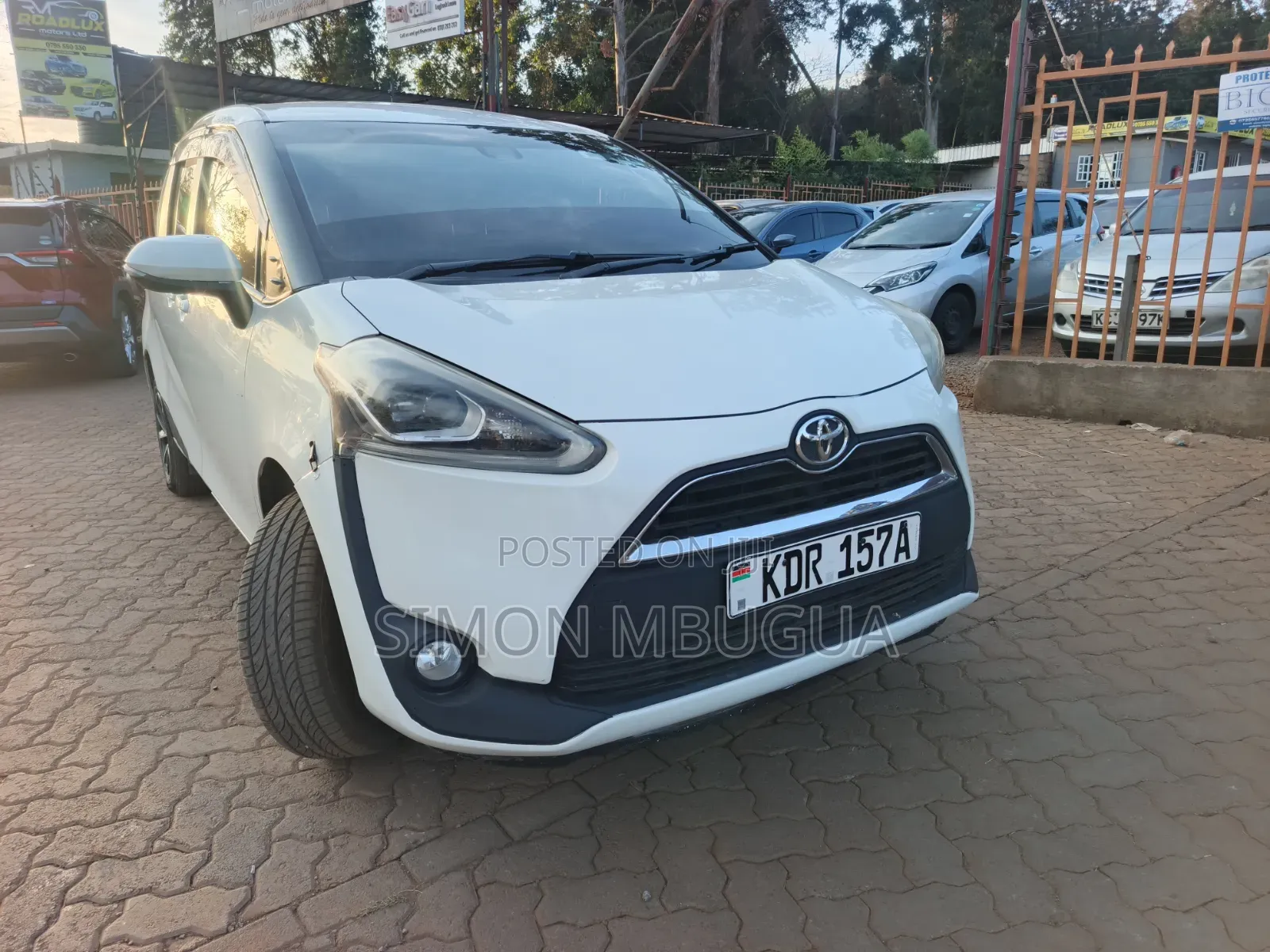 Toyota Sienta 1.5 FWD 2016 White