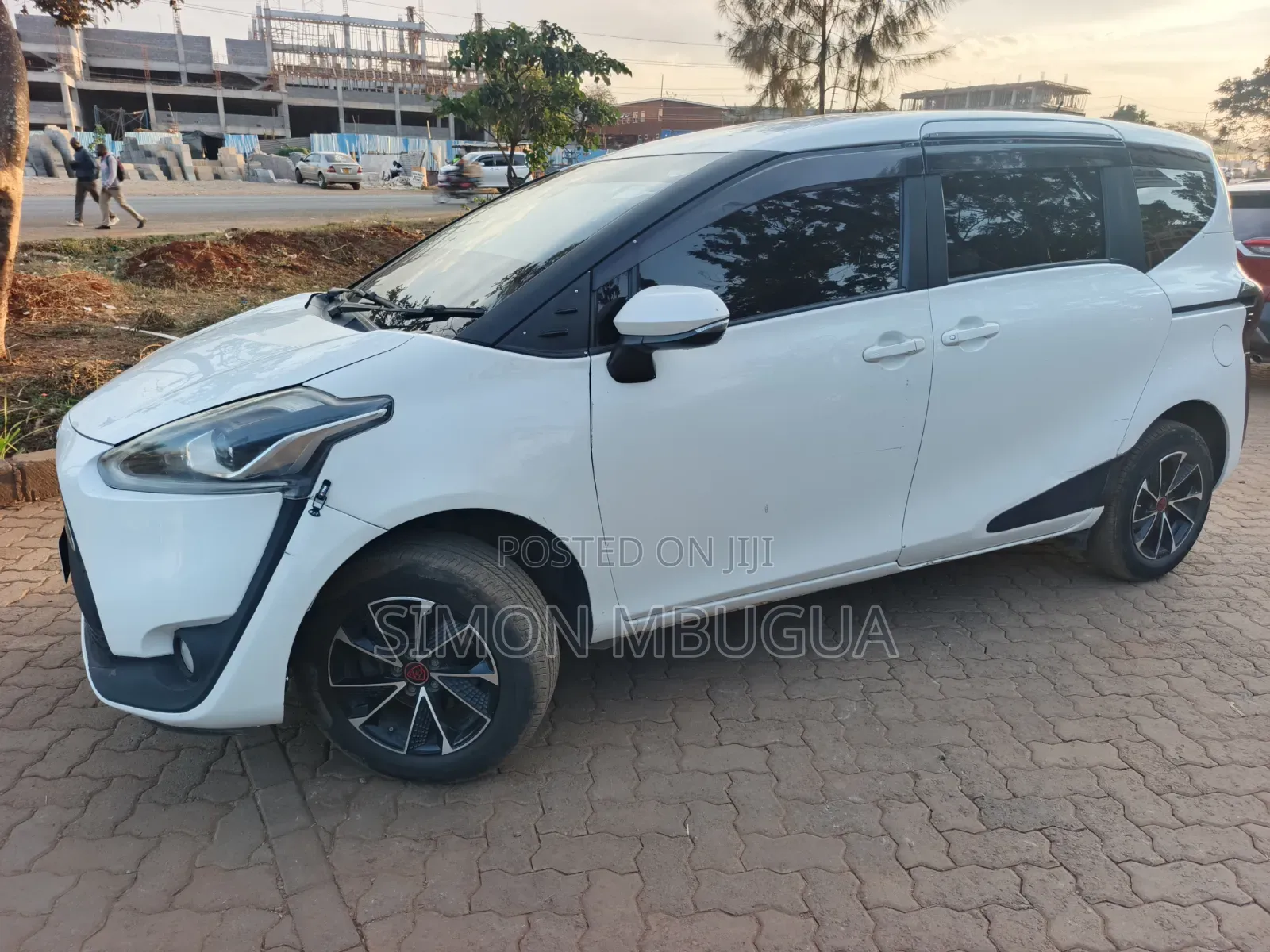 Toyota Sienta 1.5 FWD 2016 White
